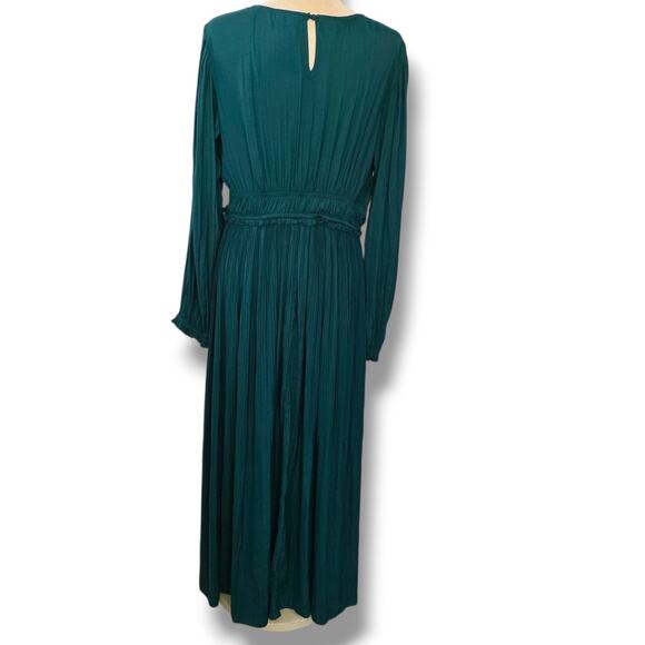 Boutique Downeast Maxi Dress Size L Pleated Emerald Green Holiday Modest NEW - Picture 5 of 9